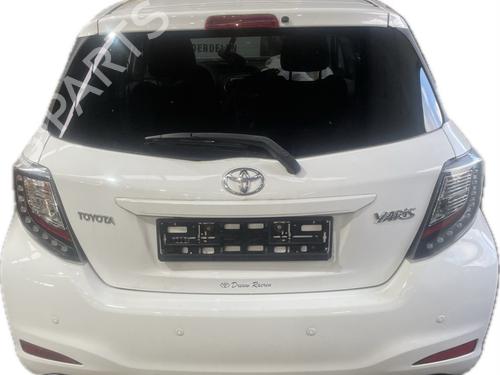 Used Right rear shock absorber TOYOTA YARIS (_P9_) 1.33 VVT-i (NSP90_, NSP90R) (100 hp) 29917361