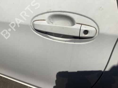 Używane Klamka zewnętrzna TOYOTA YARIS (_P13_) 1.0 (KSP130_, KSP130) (69 hp) 22166437