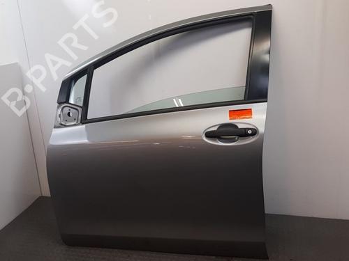 Dør venstre fortil TOYOTA YARIS (_P9_) 1.0 VVT-i (KSP90_, KSP90R) (69 hp) 33120093