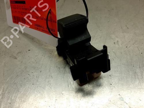 Used Switch TOYOTA YARIS (_P13_) 1.5 Hybrid (NHP130_) (101 hp) 22174166