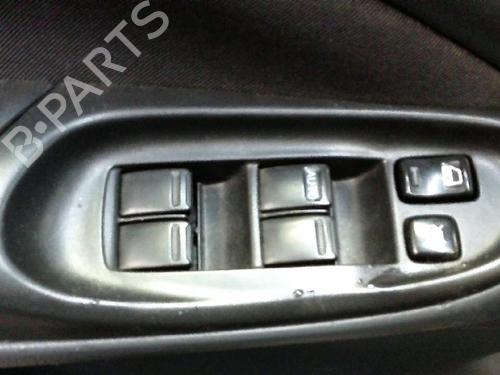 Used Switch NISSAN ALMERA II Hatchback (N16) 1.5 (98 hp) 22159253