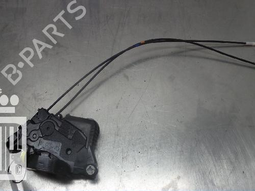 Venstre foran lås TOYOTA YARIS (_P9_) 1.4 D-4D (NLP90_, NLP90R) (90 hp) 22151902