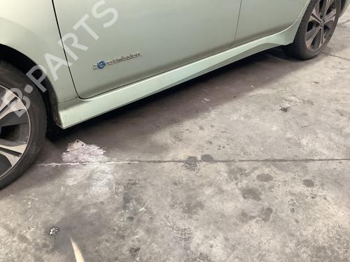 Venstre sidekjole NISSAN LEAF (ZE1) Electric (150 hp) 32846476