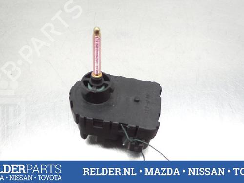 Headlight adjuster motor TOYOTA AVENSIS Estate (_T25_) 2.0 D-4D (CDT250_, CDT250R) | BP22140410E19 