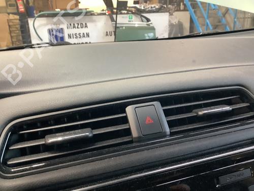 warning-switch-nissan-leaf-ze1-2017-32846416 main image
