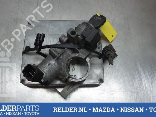 Used Engine control unit (ECU) TOYOTA AVENSIS (_T25_) 2.0 D-4D (CDT250_, CDT250R) (116 hp) 22136519