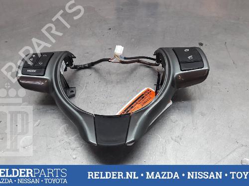 Used Switch TOYOTA YARIS (_P13_) 1.5 Hybrid (NHP130_, NHP130) (101 hp) 22160989