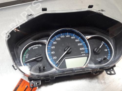 Used Instrument cluster TOYOTA YARIS (_P13_) 1.5 Hybrid (NHP130_) (101 hp) 22164331