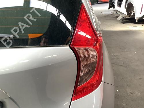 Højre baglygte NISSAN NOTE (E12) 1.2 (80 hp) 27282146