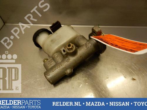 Used Brake master cylinder NISSAN PRIMERA Hatchback (P11) 1.8 16V (114 hp) 22134923