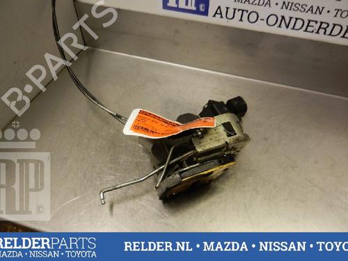 Høyre foran lås TOYOTA PREVIA II (_R3_) 2.0 D-4D (CLR30_, CLR30R) (116 hp) 22143985