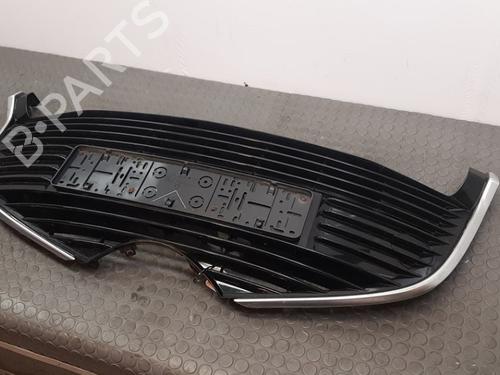 Used Grille Grille TOYOTA YARIS (_P13_) 1.5 Hybrid (NHP130_, NHP130) (101 hp) 33609017 33609017