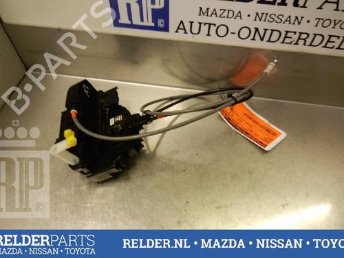 Used Front left lock NISSAN NOTE (E11, NE11) 1.6 (110 hp) 22138006