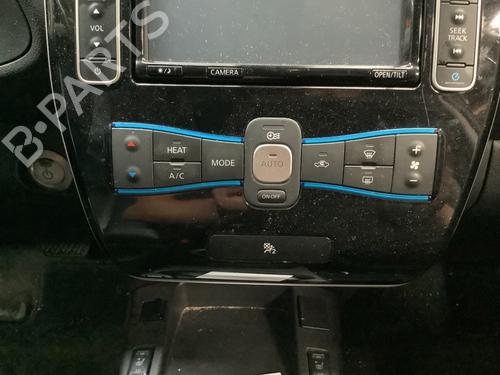 Used Climate control NISSAN LEAF (ZE0) Electric (109 hp) 22164012
