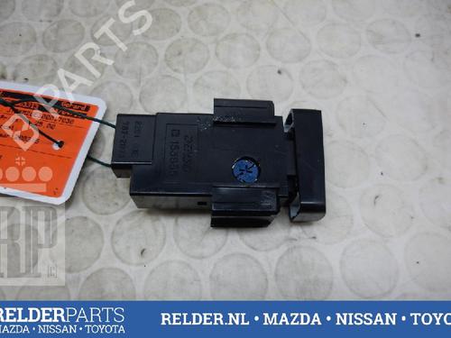 Used Switch TOYOTA COROLLA (_E12_) 1.4 VVT-i (ZZE120_, ZZE120R) (97 hp) 22137552