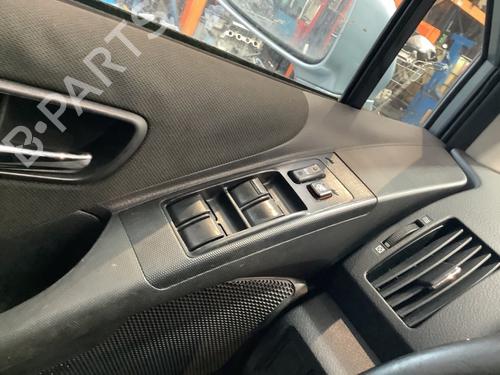 Used Switch TOYOTA COROLLA Verso (ZER_, ZZE12_, R1_) 1.8 (ZNR11_, ZNR11R) (129 hp) 30713209