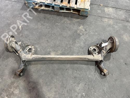 Bagaksel TOYOTA YARIS (_P13_) 1.0 (KSP130_, KSP130) (69 hp) 31992498