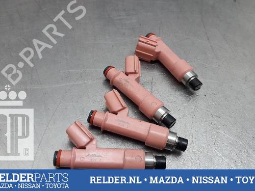 Used Injector TOYOTA YARIS (_P13_) 1.5 Hybrid (NHP130_, NHP130) (101 hp) 22160405
