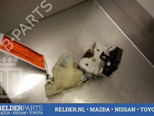 Used Rear left lock NISSAN ALMERA II (N16) 1.5 (90 hp) 22146911