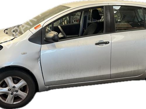 Used Front left lock TOYOTA YARIS (_P9_) 1.3 VVT-i (SCP90_, SCP90R) (87 hp) 25214469