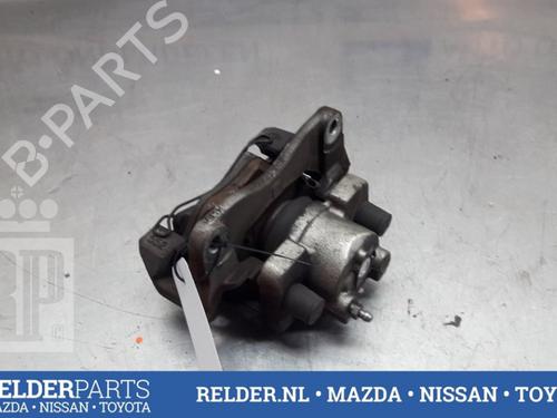 Used Right front brake caliper TOYOTA YARIS (_P13_) 1.5 Hybrid (NHP130_) (101 hp) 22161379