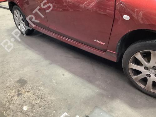 Højre sidekjole Højre sidekjole MAZDA 2 (DE_, DH_) 1.3 (DE3FS) (86 hp) 34005823 34005823