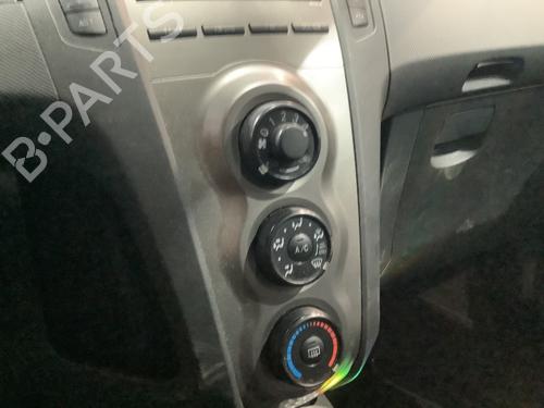 Climate control TOYOTA YARIS (_P9_) 1.33 VVT-i (NSP90_, NSP90R) | BP30902030I5