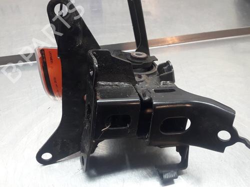 Used Engine mount TOYOTA YARIS (_P13_) 1.5 Hybrid (NHP130_, NHP130) (101 hp) 22164336