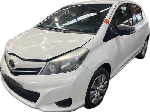 Front left lock TOYOTA YARIS (_P13_) 1.4 D (NLP130_, NLP130) | BP24178354C98 