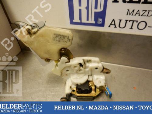 Used Front left lock NISSAN ALMERA II (N16) 1.5 (90 hp) 22146910