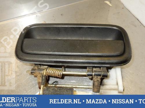 Used Rear right exterior door handle TOYOTA LAND CRUISER 90 (_J9_) 3.0 D-4D 4WD (KDJ90_, KDJ95_, KDJ90W, KDJ95W) (163 hp) 22142408
