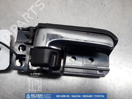 Høyre foran utvendig håndtak TOYOTA COROLLA (_E12_) 1.6 VVT-i (ZZE121_, ZZE121R) (110 hp) 22157936