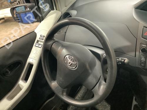 Used Steering wheel TOYOTA YARIS (_P9_) 1.0 VVT-i (KSP90_, KSP90R) (69 hp) 29917227
