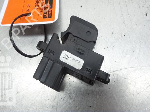 Used Switch NISSAN NAVARA NP300 (D40) 2.5 dCi 4WD (174 hp) 22153148