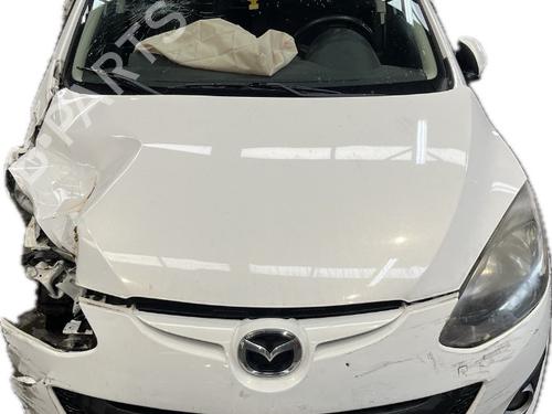 Windscreen washer tank MAZDA 2 (DE_, DH_) 1.3 MZR (DE3FS) | BP23186997C113 
