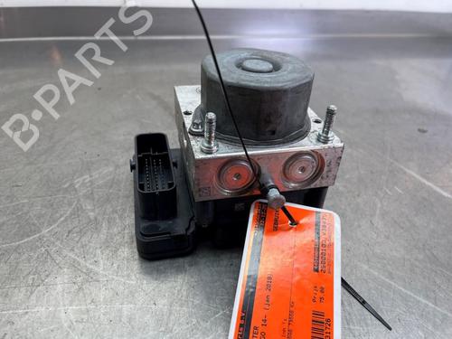 Used Electronic module TOYOTA AYGO (_B4_) 1.0 VVTi (KGB40) (72 hp) 31027615