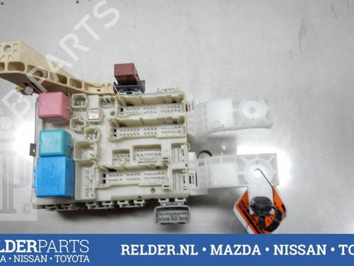 Used Fuse box TOYOTA YARIS (_P9_) 1.0 VVT-i (KSP90_, KSP90R) (69 hp) 22150439