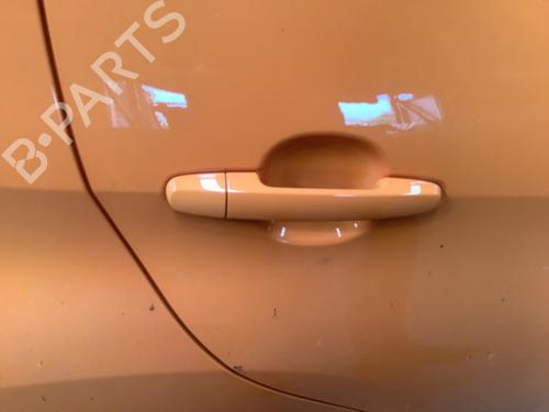 Używane Klamka zewnętrzna drzwi tylnych prawych TOYOTA AYGO (_B4_) 1.0 VVTi (KGB40) (72 hp) 22167002