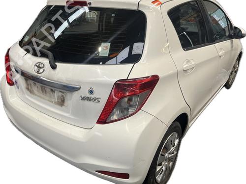 Used Rear left seatbelt TOYOTA YARIS (_P13_) 1.4 D (NLP130_, NLP130) (90 hp) 24028309