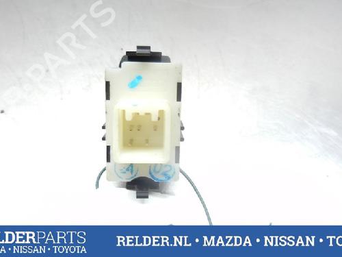 Switch TOYOTA AVENSIS Estate (_T25_) 2.0 VVT-i (AZT250_, AZT250R) | BP22137270I30 