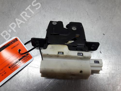 Ander NISSAN MICRA III (K12) 1.2 16V (65 hp) 22165639