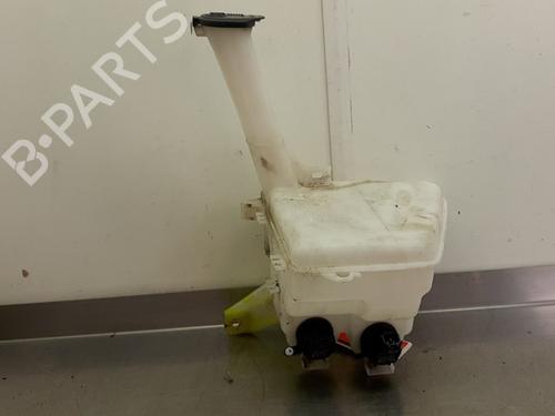 Used Windscreen washer tank Windscreen washer tank TOYOTA YARIS (_P9_) 1.0 VVT-i (KSP90_, KSP90R) (69 hp) 24875333 24875333