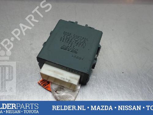 Used Electronic module TOYOTA YARIS (_P1_) 1.0 (SCP10_, SCP10R) (68 hp) 22145328
