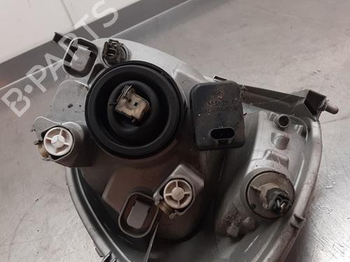 Used Left headlight Left headlight TOYOTA YARIS (_P1_) 1.0 (SCP10_, SCP10R) (68 hp) 33608983 33608983