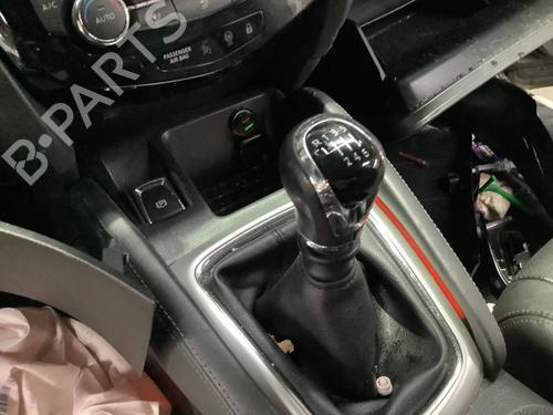 Used Shift knob NISSAN QASHQAI II (J11, J11_) 1.6 DIG-T (163 hp) 30407736