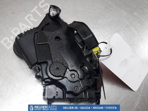 Used Front left lock TOYOTA YARIS (_P9_) 1.0 VVT-i (KSP90_, KSP90R) (69 hp) 22155593