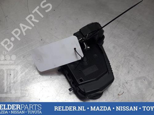 Used Rear right lock TOYOTA YARIS (_P9_) 1.3 VVT-i (SCP90_, SCP90R) (87 hp) 22162645