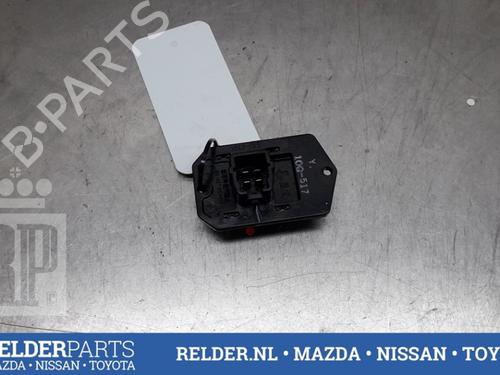 Used Heater resistor TOYOTA YARIS (_P13_) 1.3 (NSP130_, NSP130) (99 hp) 22158642