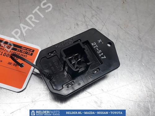 Used Heater resistor TOYOTA YARIS (_P13_) 1.3 (NSP130_, NSP130) (99 hp) 22157202