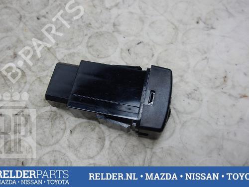 Used Switch MAZDA 323 F VI Hatchback (BJ) 1.6 (BJ10M) (98 hp) 22142545
